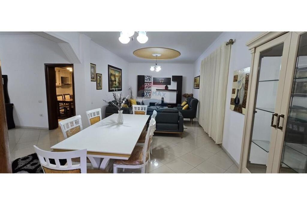 Jepet me qira apartament (2+1) Selite