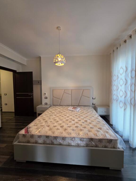 Appartamento di tipologia 2+1+2 offerto in affitto in Via Kosovo