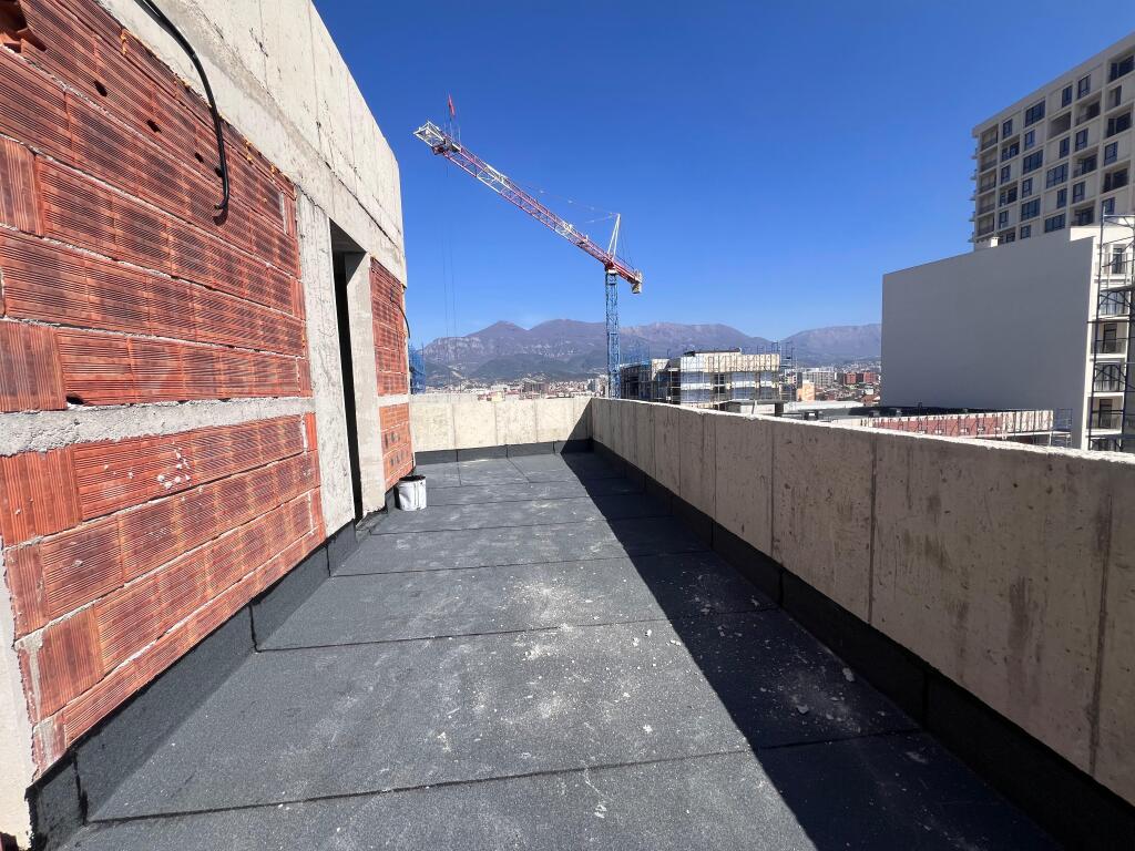 Shitet apartament 3+1+2  Bulevardi Ri