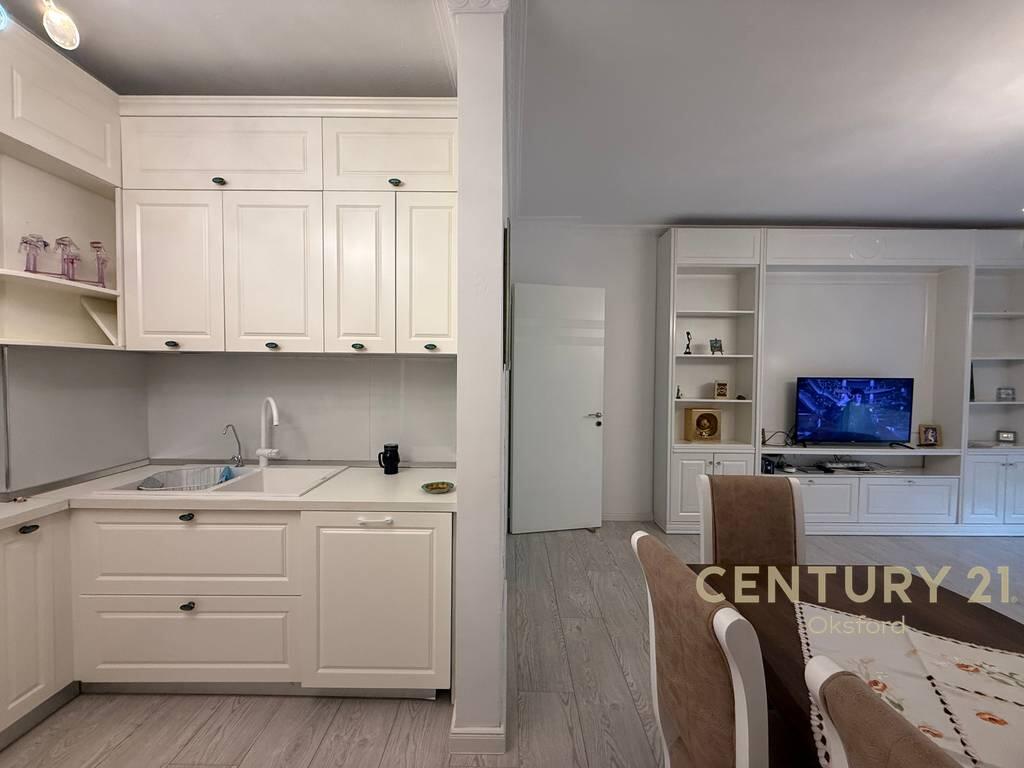 Jepet me Qira Apartament Modern 3+1+2 pranë Ambasadës Amerikane!
