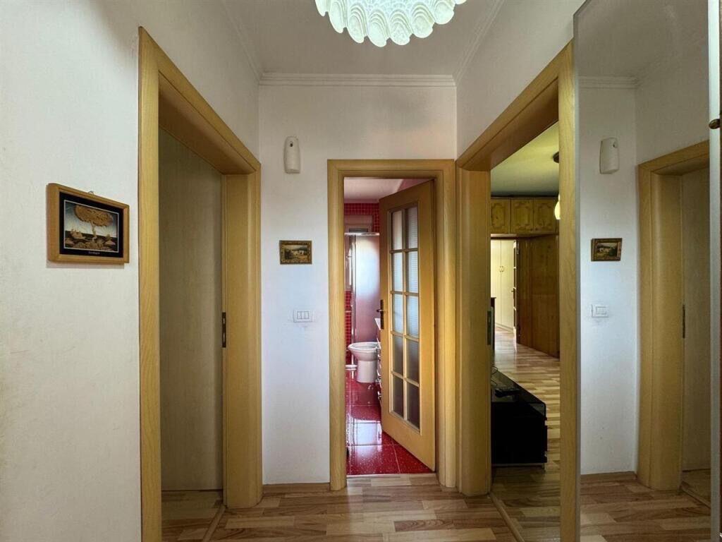 Jepet Me Qera Apartament 2+1+1 Ballkon