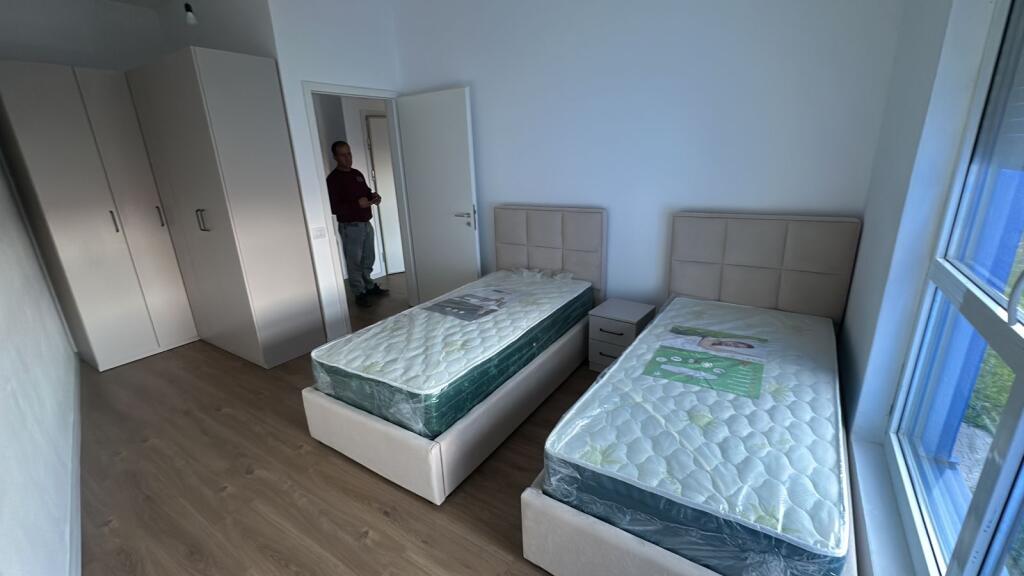 Apartament me qera 1+1
