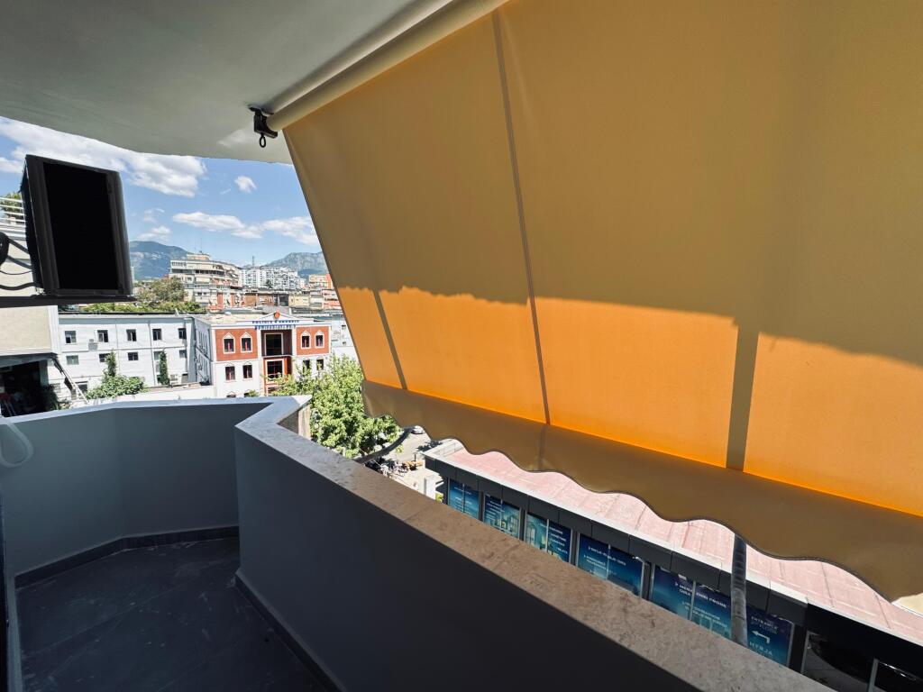 Shitet Apartament 1+1&1Studio, Mine Peza!