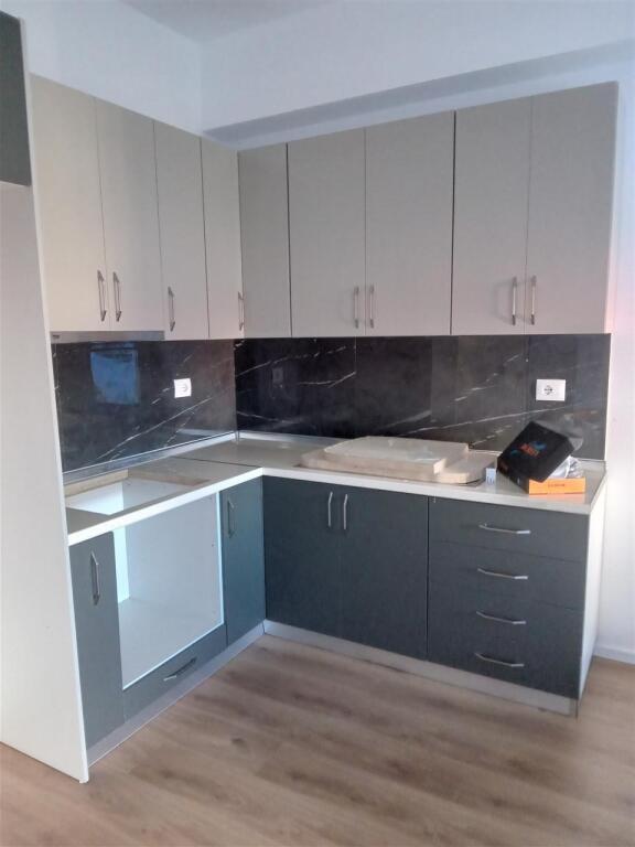 🏢Ne zonen e Ali Demit,Rezidenca Kaimi jepet me qera apartament 1+1,ne proces  mobilimi.45,000Leke