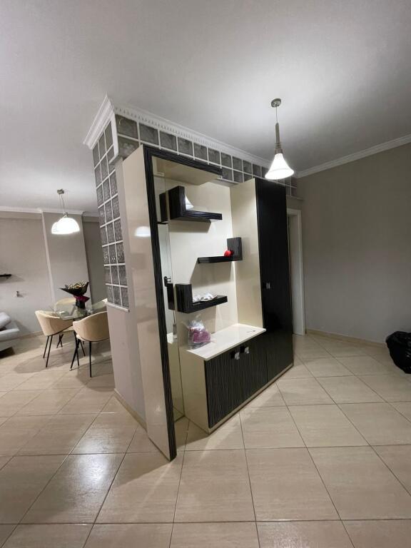 🏡 SHITET APARTAMENT 2+1 NË ASTIR I MOBILUAR & ME HIPOTEKË 📜