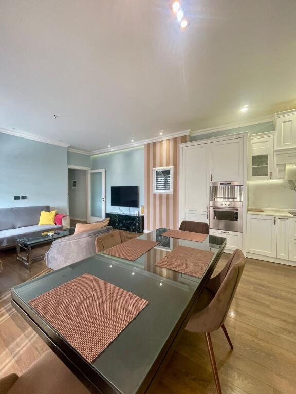 Appartamento 2+1 in affitto nel centro, in via Kajo Karafili.