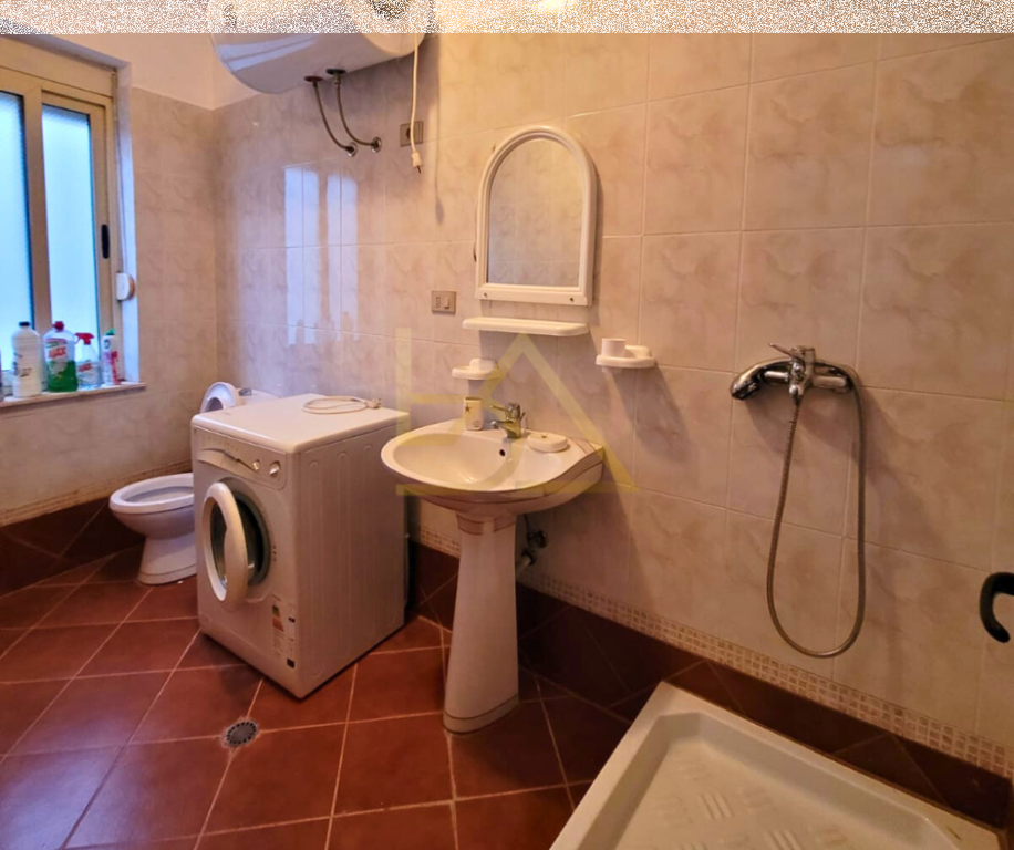 Jepet me qira Apartament – Durrës, Plazh