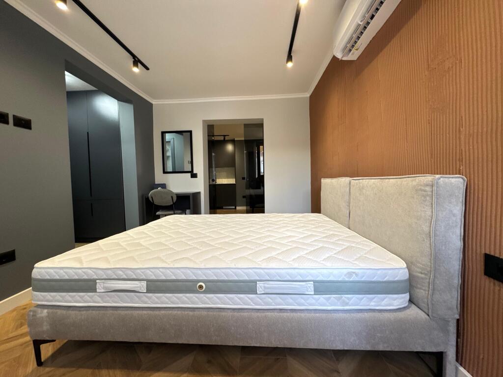 Shitet Apartament 1+1&1Studio, Mine Peza!