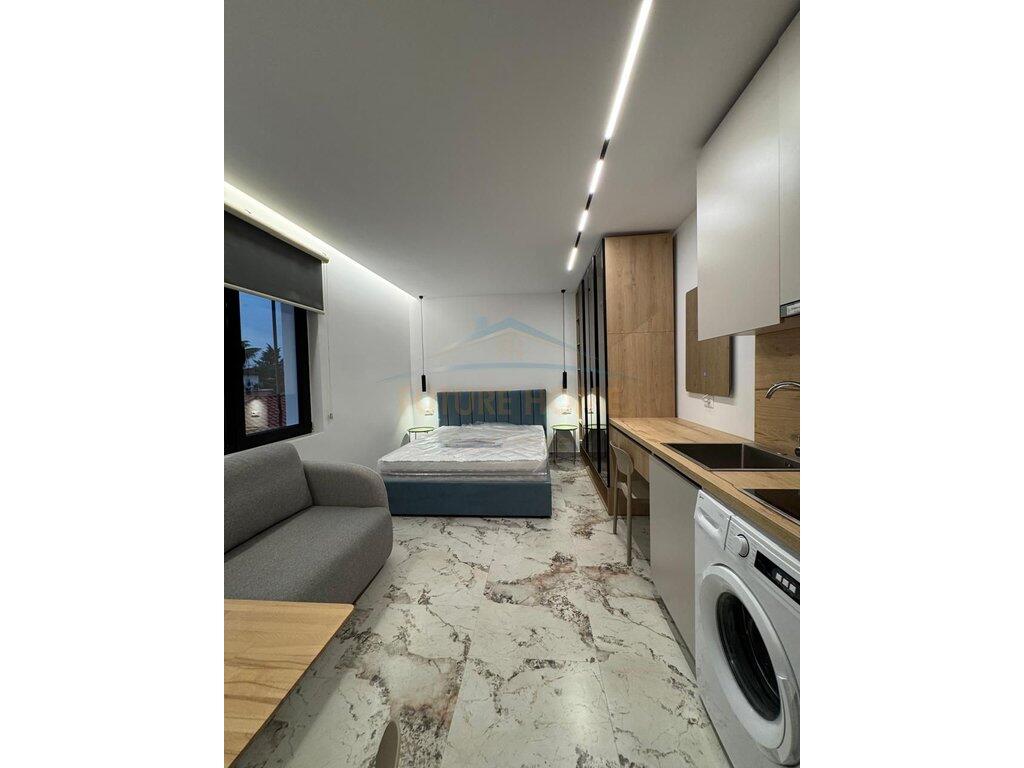 Vendiamo appartamento 1+1 e monolocale in via Durres!