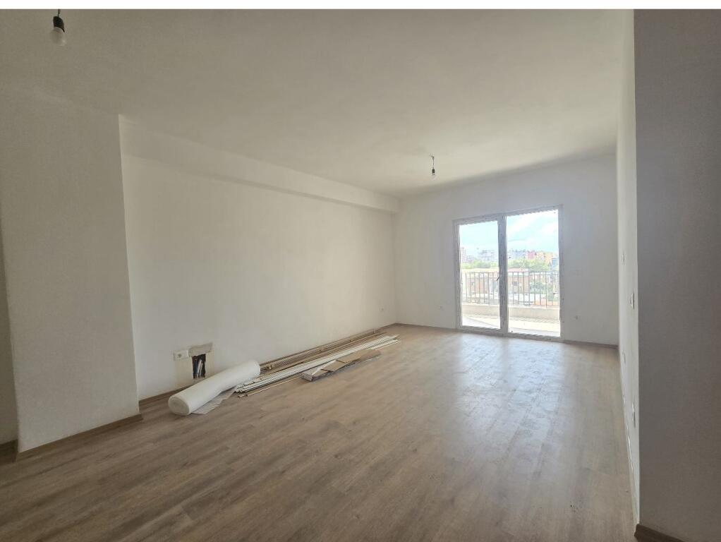 Apartament 2+1 per shitje ne Laprake!