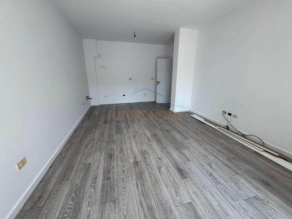 Shitet, apartament 1+1 Unaza e Re ,Tirane.