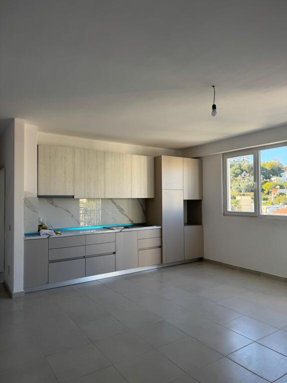 Appartamento 3+1+2 in Affitto – Durrës