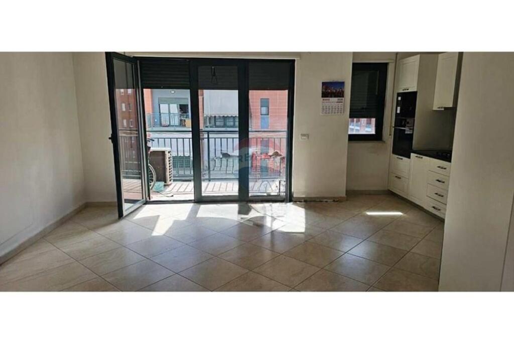 Appartamento/ufficio 3+1 in affitto a Green City!