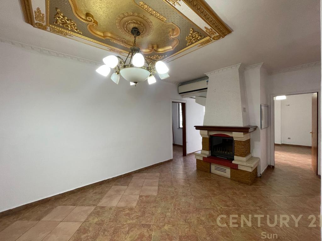 WE RENT APARTMENT 5+2+2 NEAR THE FORMER EXHIBITION!