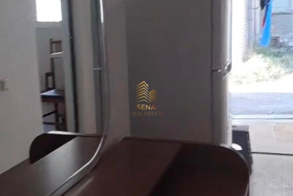 Qira, Hyrje Private, 1+1, Rruga Muhamet Gjollesha, 42.000 ALL/Muaj