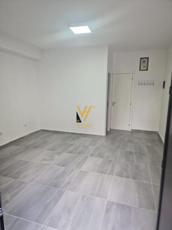 JEPET AMBIENT 30 M2 TE RR.SULEJMAN PASHA, QENDER 450 EURO