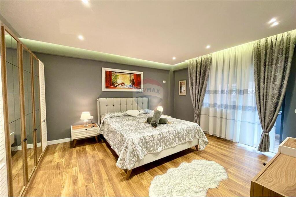 APARTAMENT 1+1 PËR QIRA, BLLOKU, TIRANË