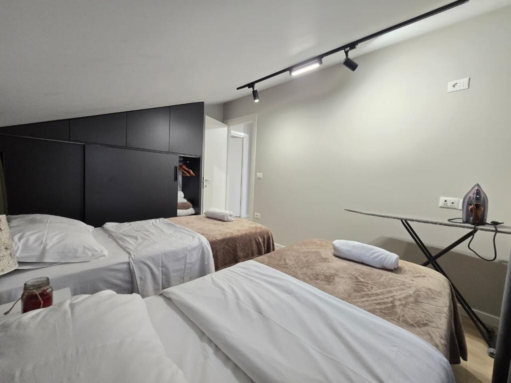 2+1+ parking for rent 📍Porcelan 📌70000lek