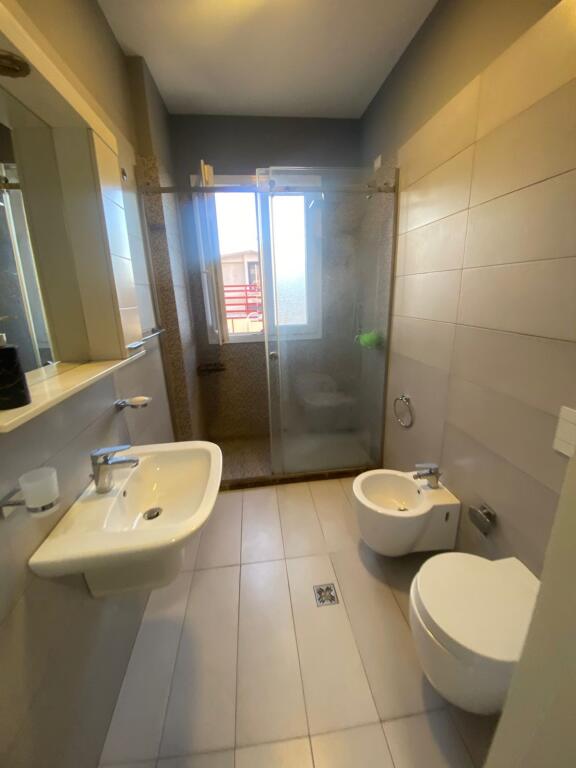 Affittasi 2+1+2 Via Peti Lago Secco 700€