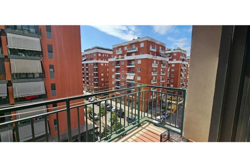 Appartamento/ufficio 3+1 in affitto a Green City!