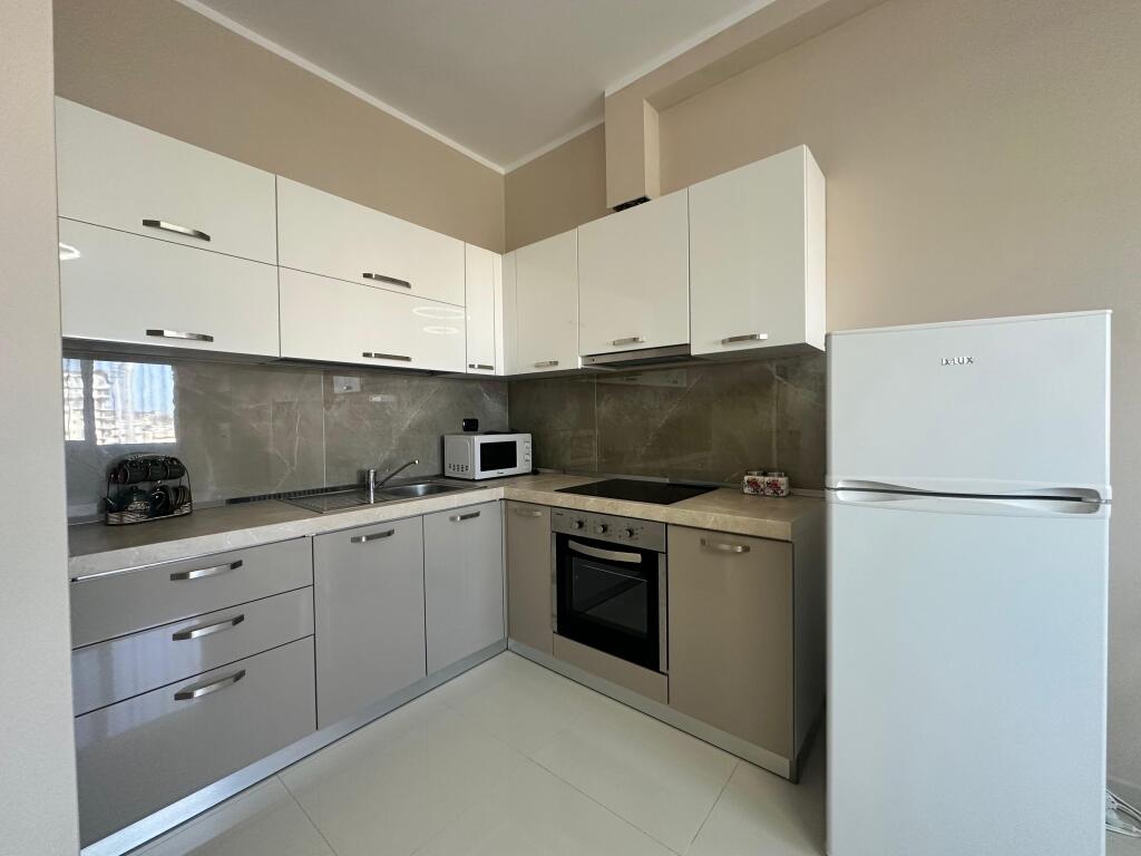 Apartament me qira 1+1/Vlore