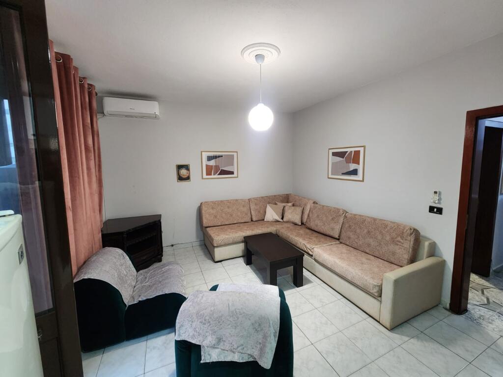 Jepen me qera super Apartament  Iliria Plazh      1+1
