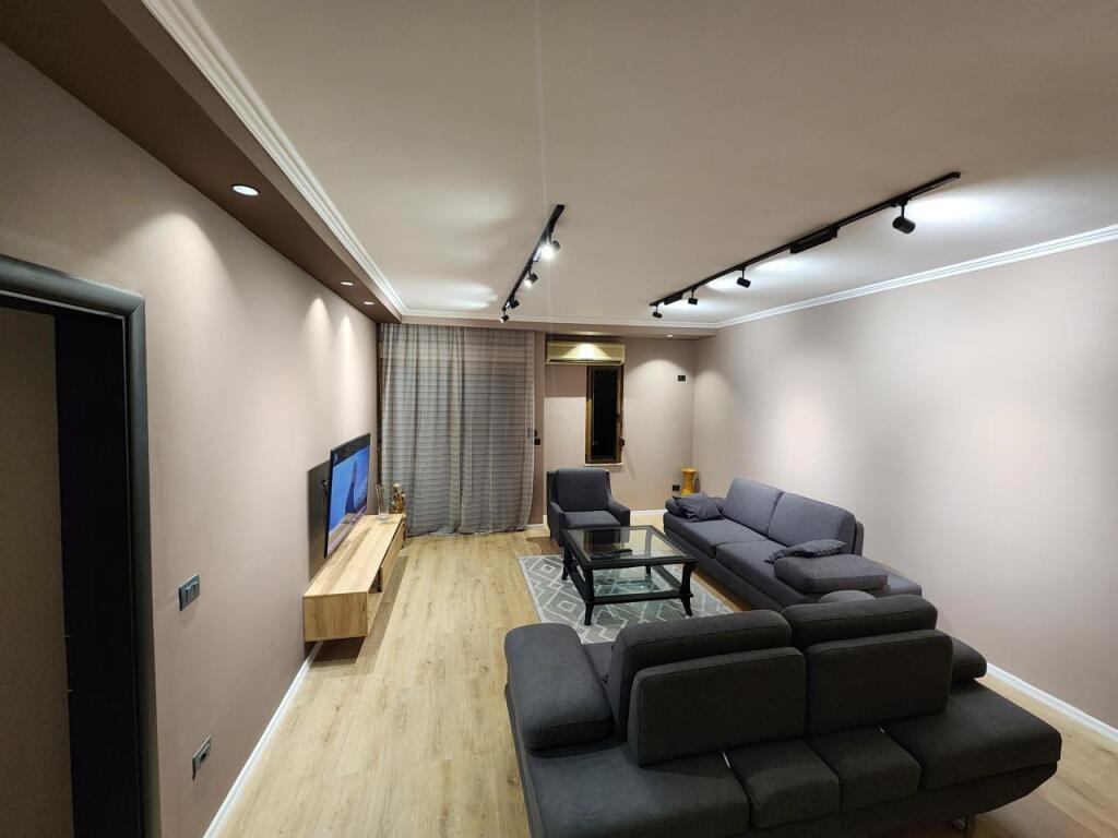 Apartment 3+1+2 for rent in 21 Dhjetori!