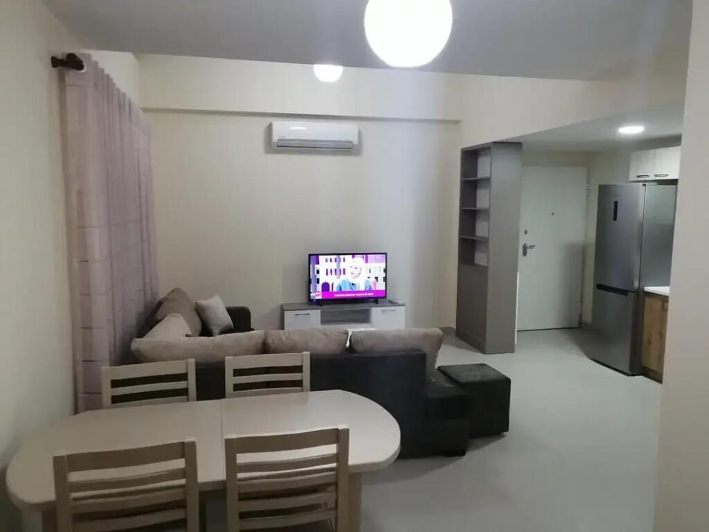 Jepet Apartament Me Qera ,Ne Fresk