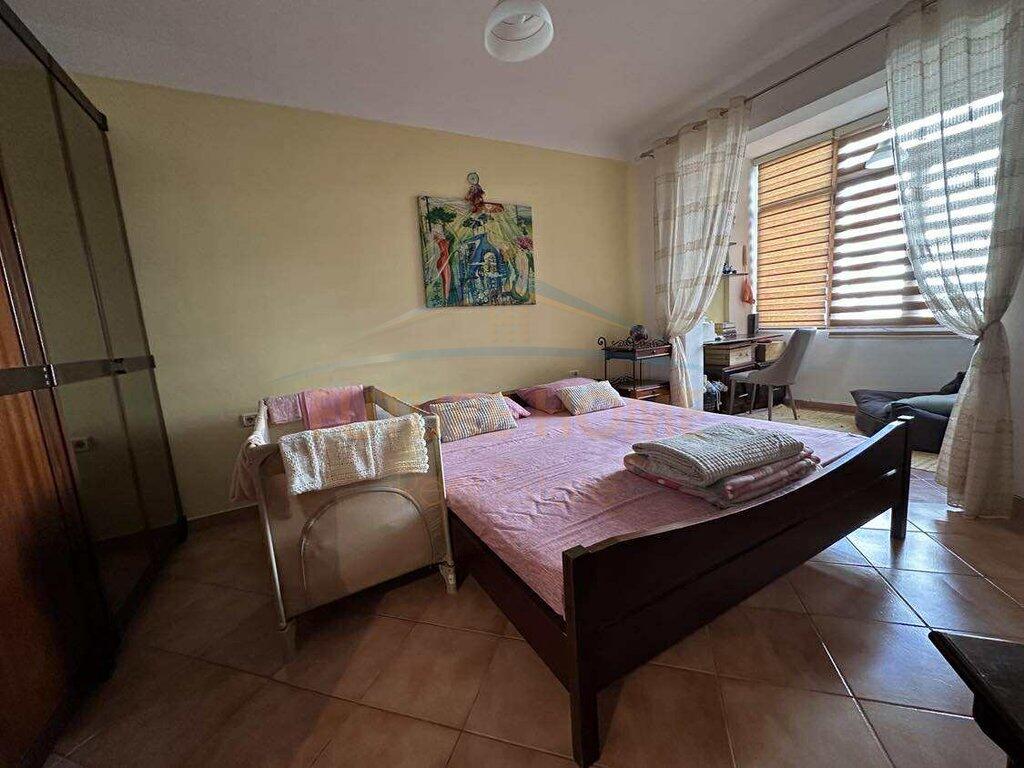 For sale, Apartment 2+1+2 Misto Mame, Tirana