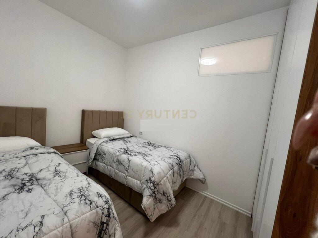 OFROHET  ME QIRA APARTAMENT 2+1 – ZOGU I ZI