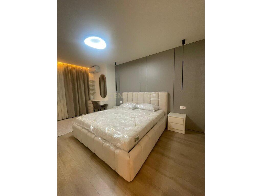 APARTAMENT 2+1 ME QIRA NE KRAH TE AMBASADES AMERIKANE, TIRANE!