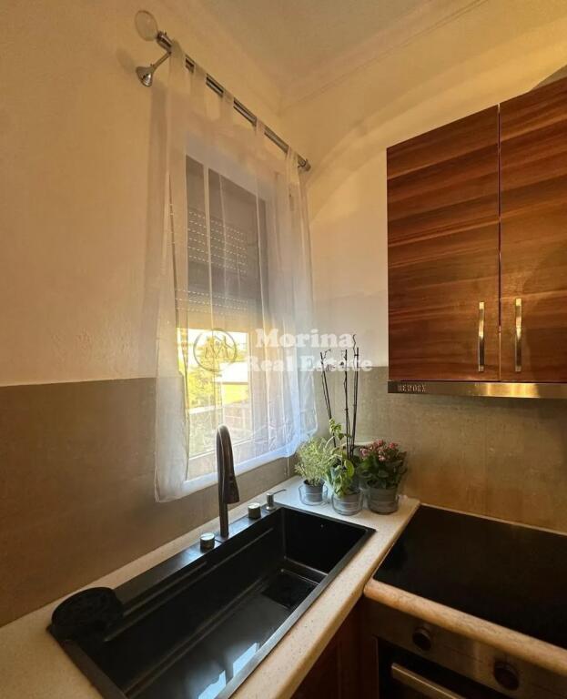 In vendita, Appartamento 1+1, Myslym Shyri, 156000 Euro.