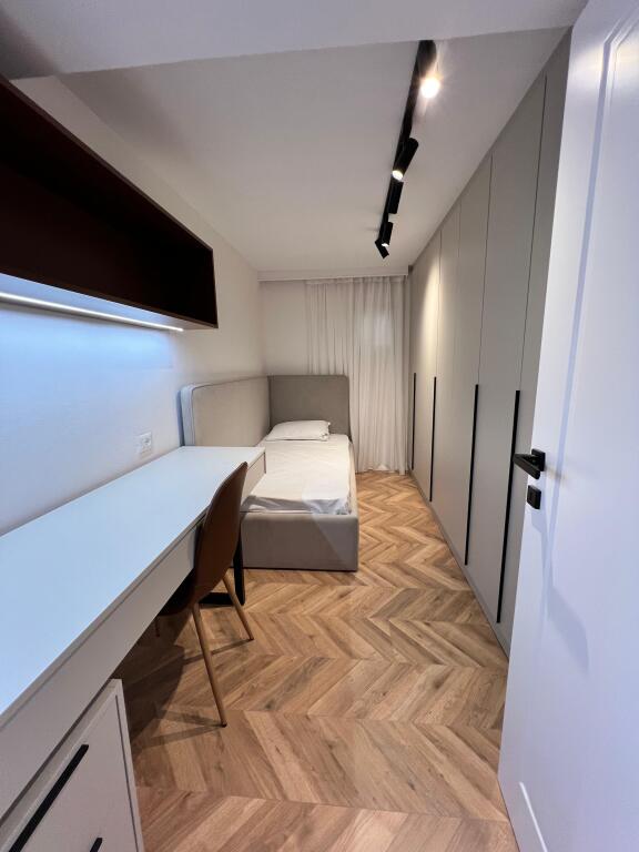 Vile per qira 2+1 tek Tregu Elektrik