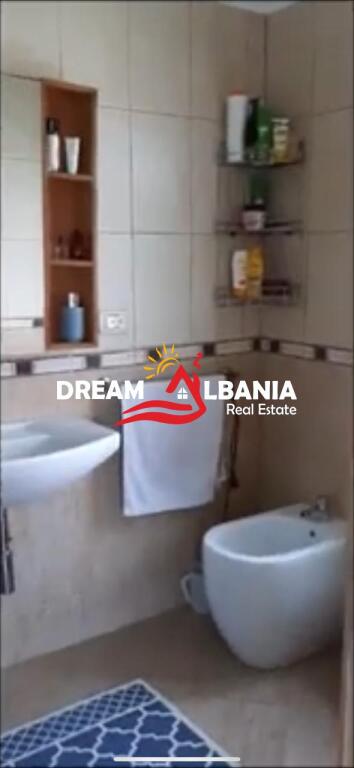 Kat vile me qera prane TEG ne Mjull Bathore (ID 4241036).