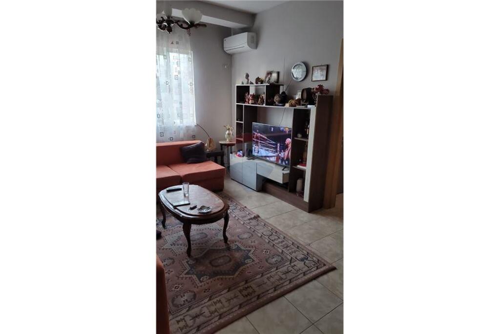 Apartment 2+1 for rent, Elbasanit Street – near the School of Foreign Languages!