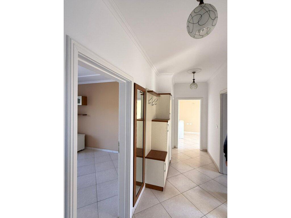 Vilë 2+1 Me Qira në Porcelan,prane UET, Tiranë