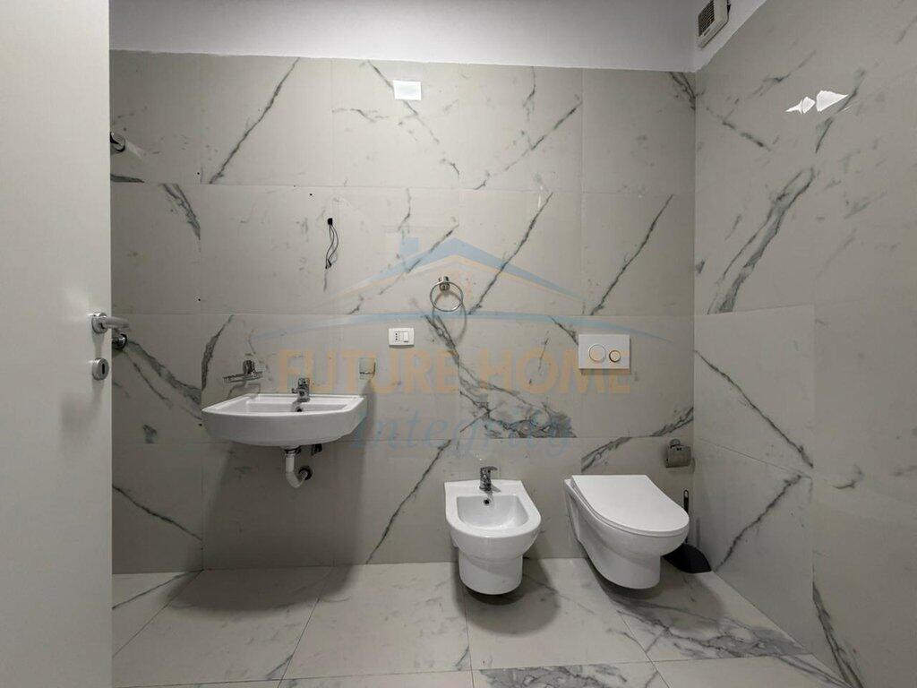 Shitet, Apartament 2+1, Quartum Residence, Rruga Jordan Misja, Tiranë.