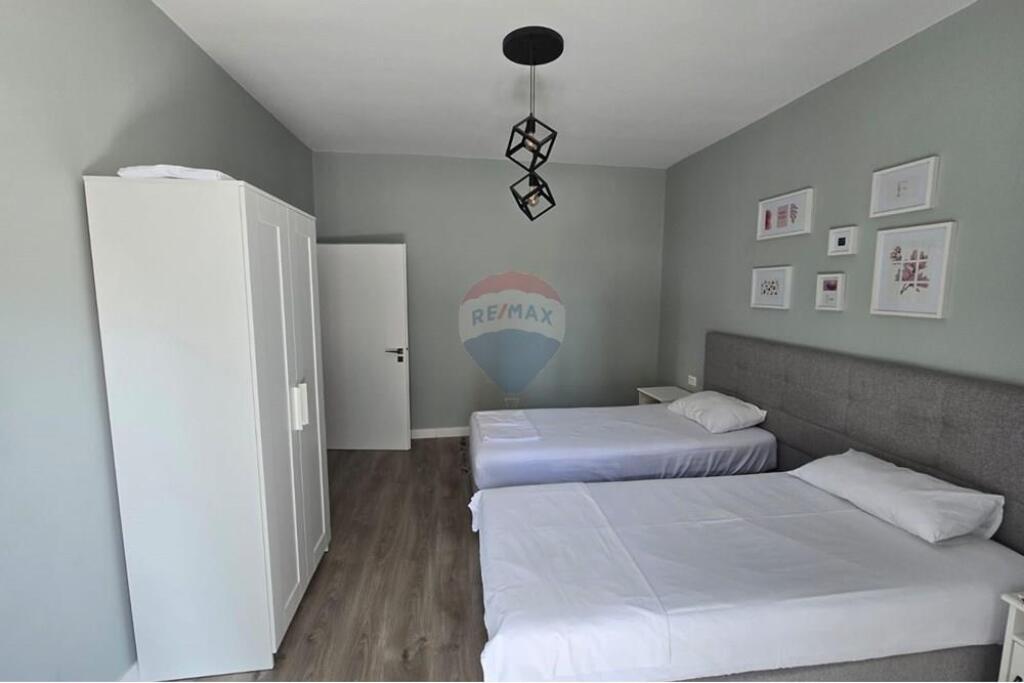 Apartament 2+1 me qera, Rruga Barikadave