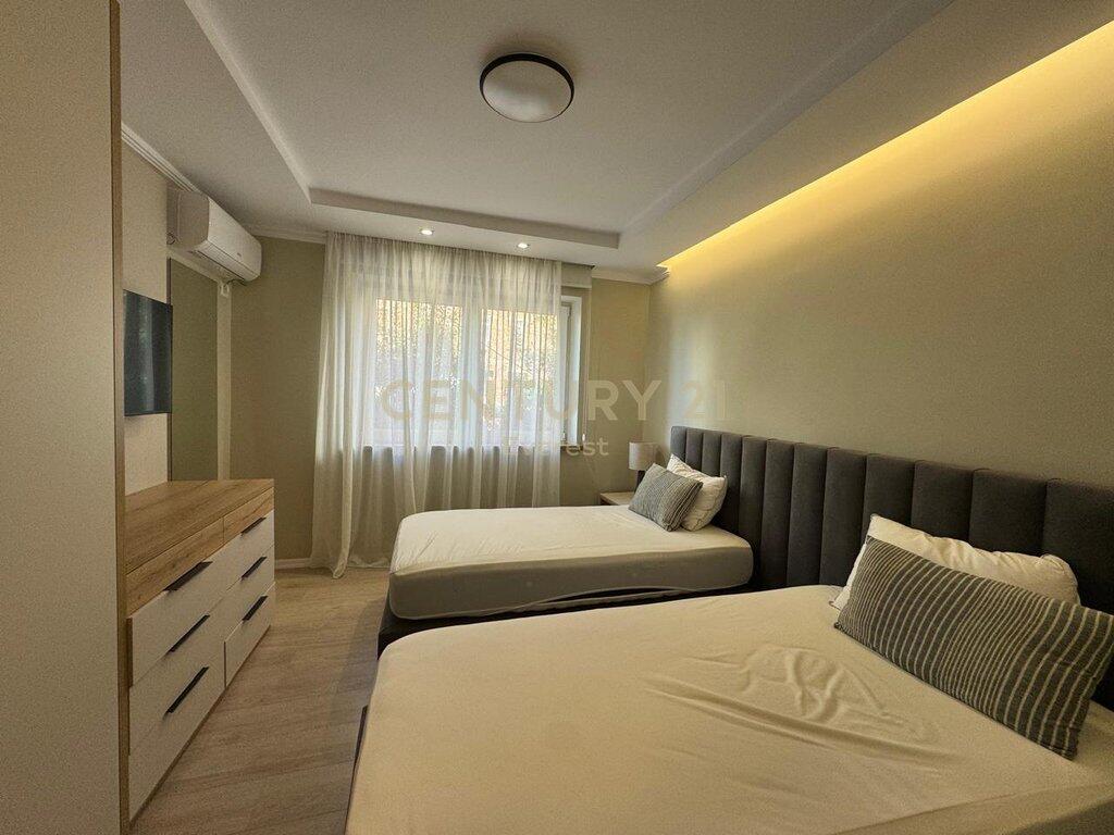 QENDER, APARTAMENT 1+1 PER QIRA