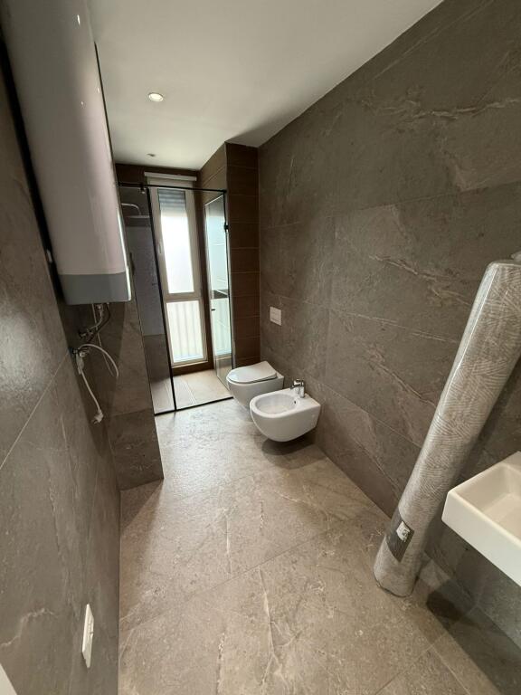 APARTAMENT 3+1 + PARKIM ME QERA TEK REZIDENCA OLIMPIKE