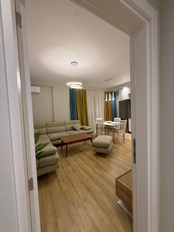 Apartment 1+1, Astir!