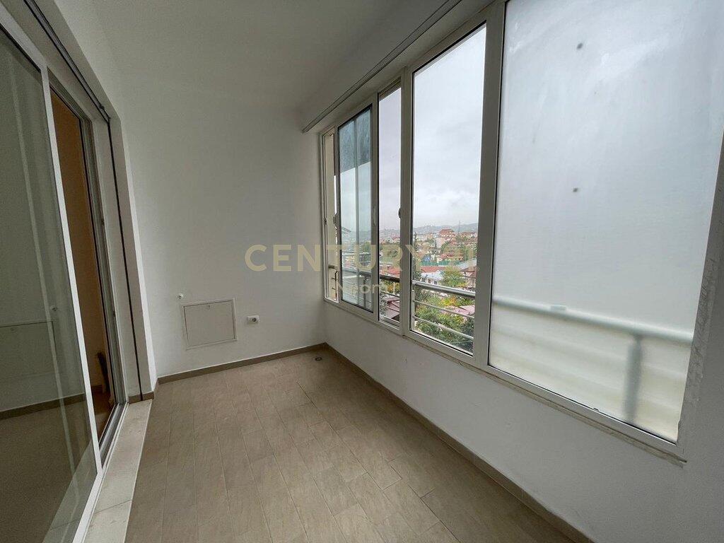 SHITET APARTAMENT 2+1+2 NE KINOSTUDIO! 185,000 €