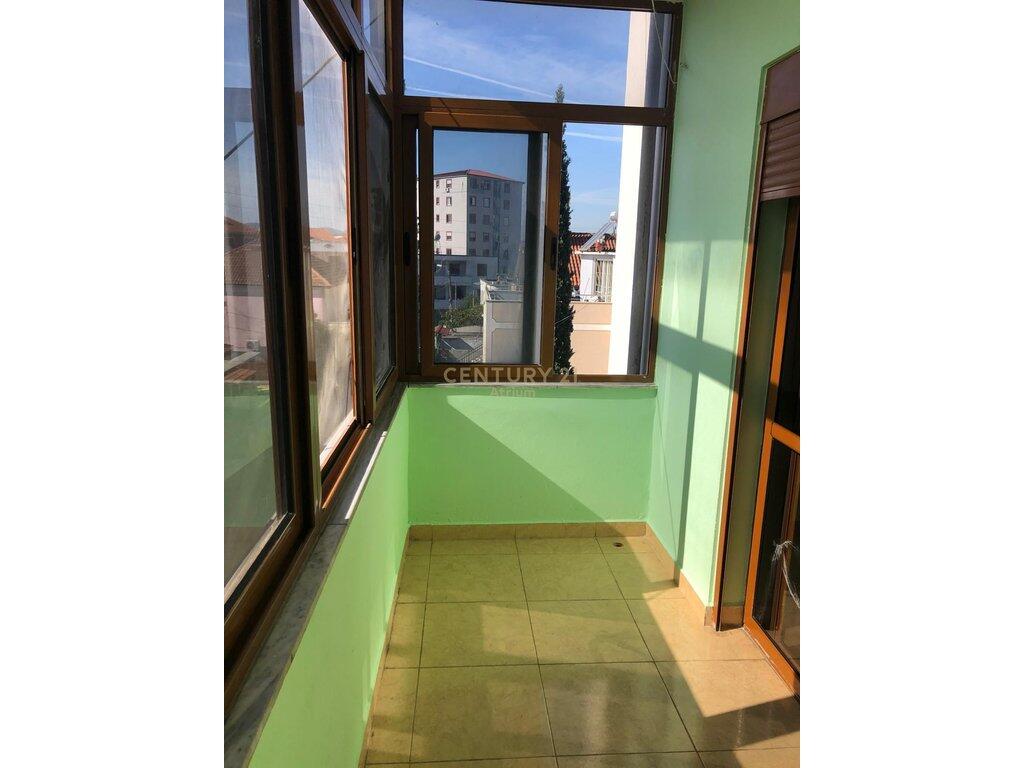 AFFITTASI APPARTAMENTO 2+1 IN VIA JORDAN MISJA