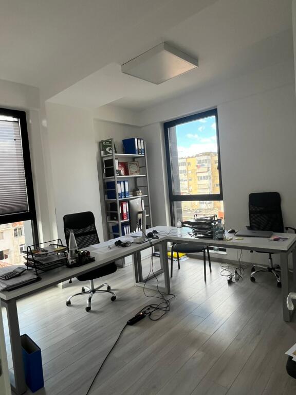 Jepet Ambient Biznesi , Ne Myslim Shyri