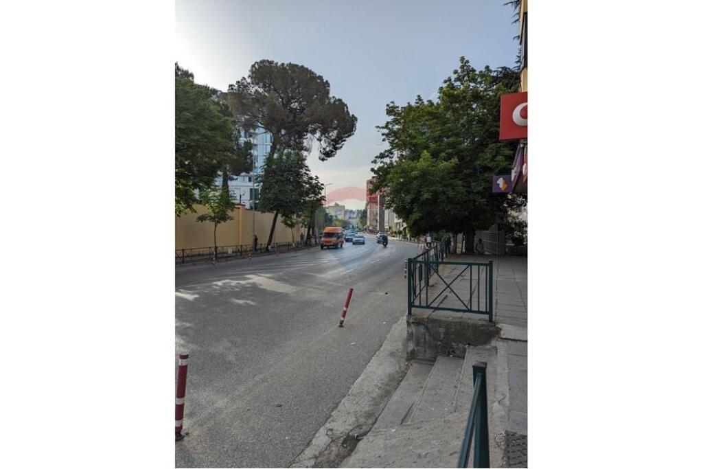 Apartment 2+1 for rent, Elbasanit Street – near the School of Foreign Languages!