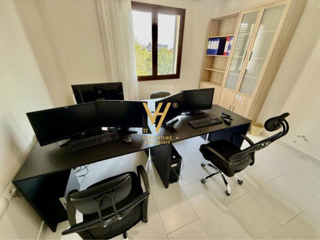 OFFICE 150 M2 FOR RENT IN STUDENT CITY 650 EURO