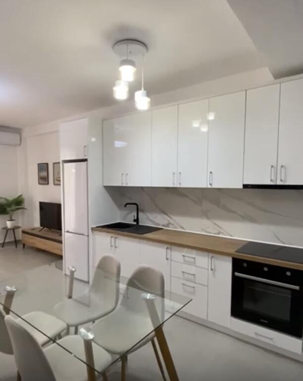 Apartment 1+1 for rent on Durres Street near the Colosseum!