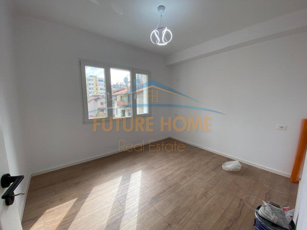Shitet, Apartament 2+1, 21 Dhjetori