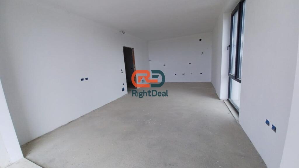 Tek Lakeside Residence, Shitet Apartament 2+1+2 Me Planimetri Perfekte!!