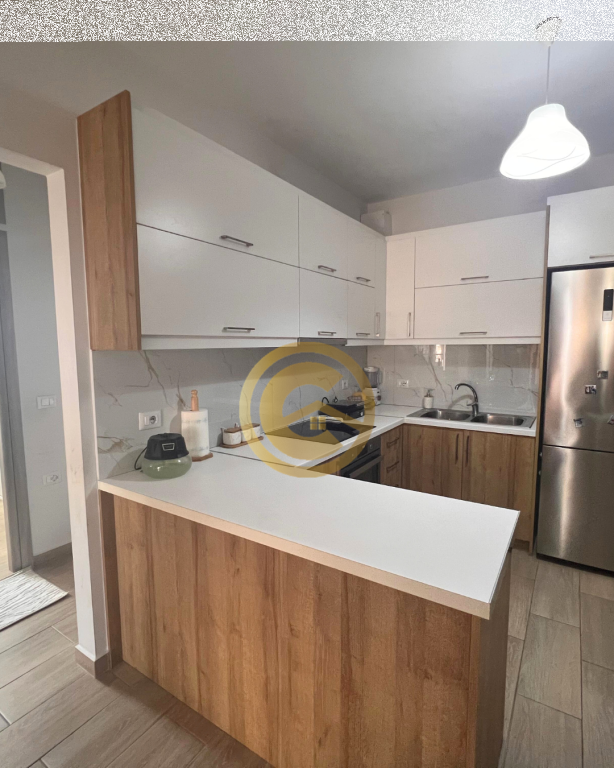 Apartament 2+1 me pamje mahnitëse nga deti – elegancë dhe komoditet në zemër të Sarandës